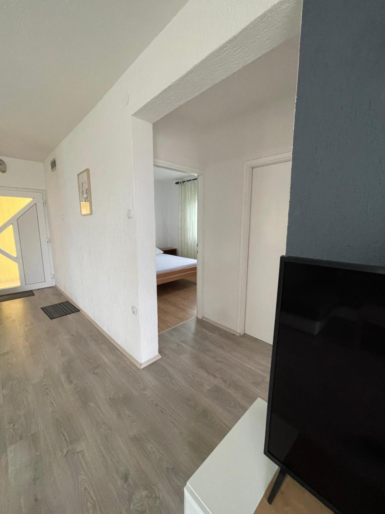 Apartmani Stambuk マンドレ エクステリア 写真